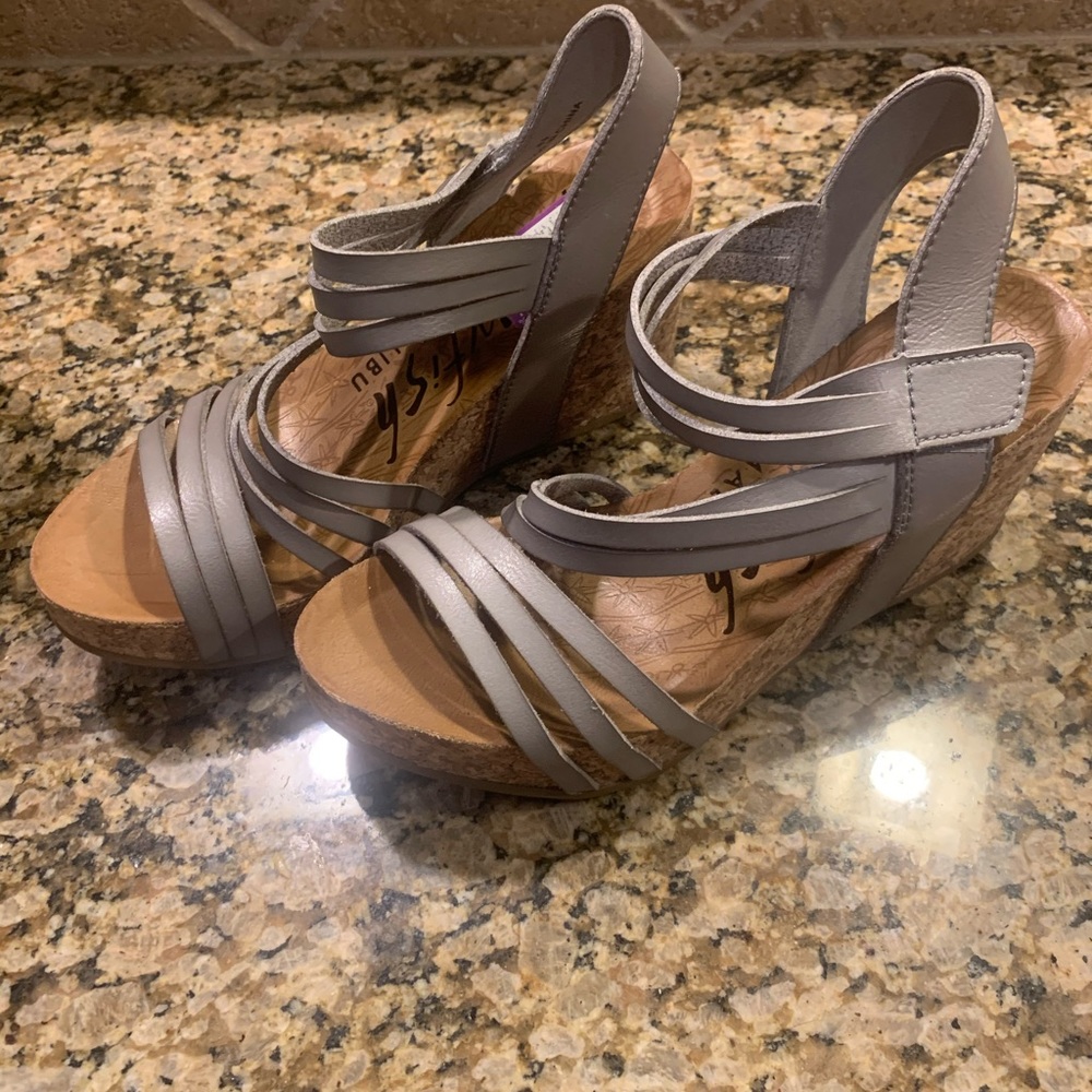 Blowfish wedges size 8